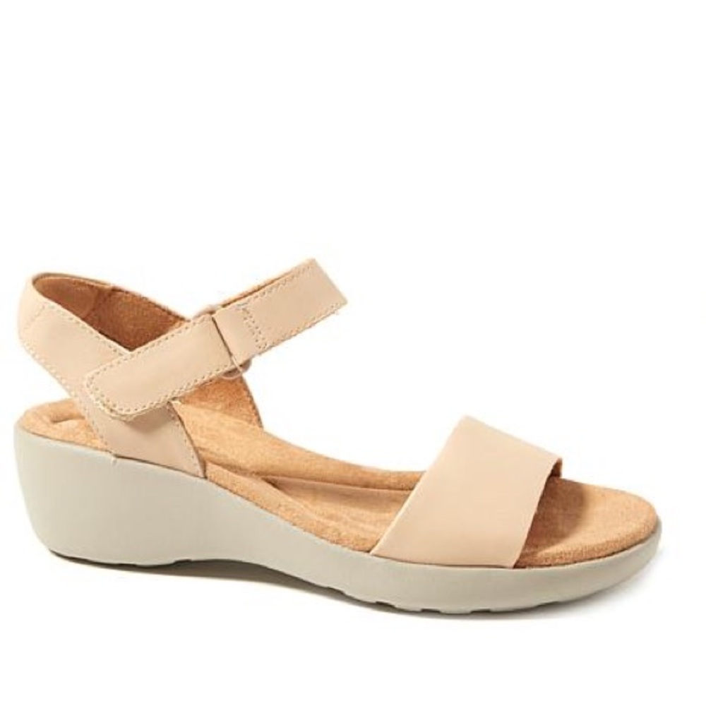 Easy Spirit Sandals